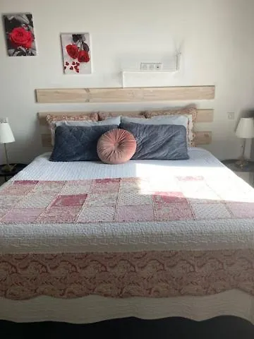 The Corner Pavillon דירה