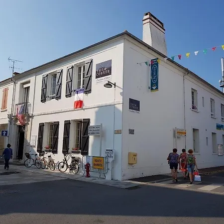 דירה The Corner Pavillon נוארמוטייה-אן-ליל