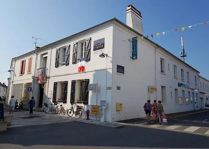 דירה The Corner Pavillon נוארמוטייה-אן-ליל